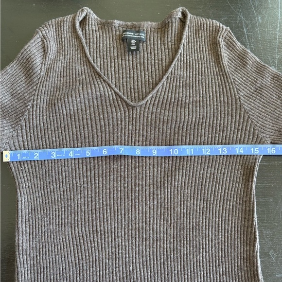 Adrienne Vittadini 100% Merino Wool Dark Brown V-Neck Sweater | Size Large - Picture 8 of 8